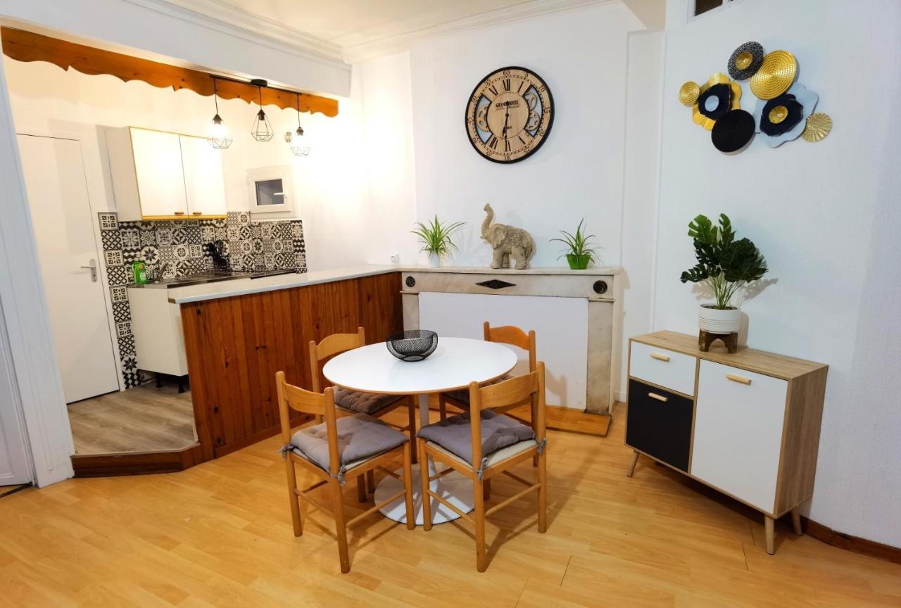 Charmant T2 Meuble Quartier Chateau De 포 외부 사진