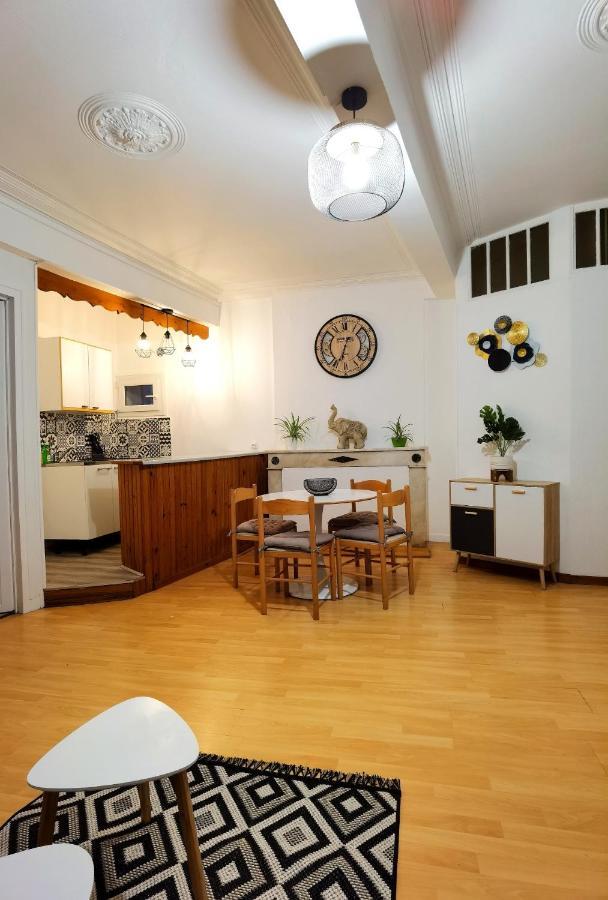 Charmant T2 Meuble Quartier Chateau De 포 외부 사진