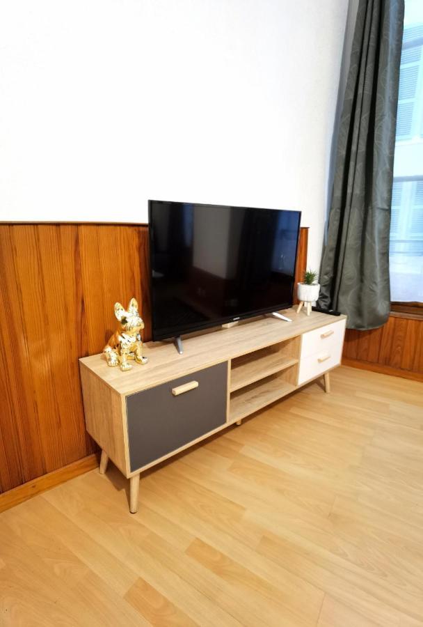 Charmant T2 Meuble Quartier Chateau De 포 외부 사진